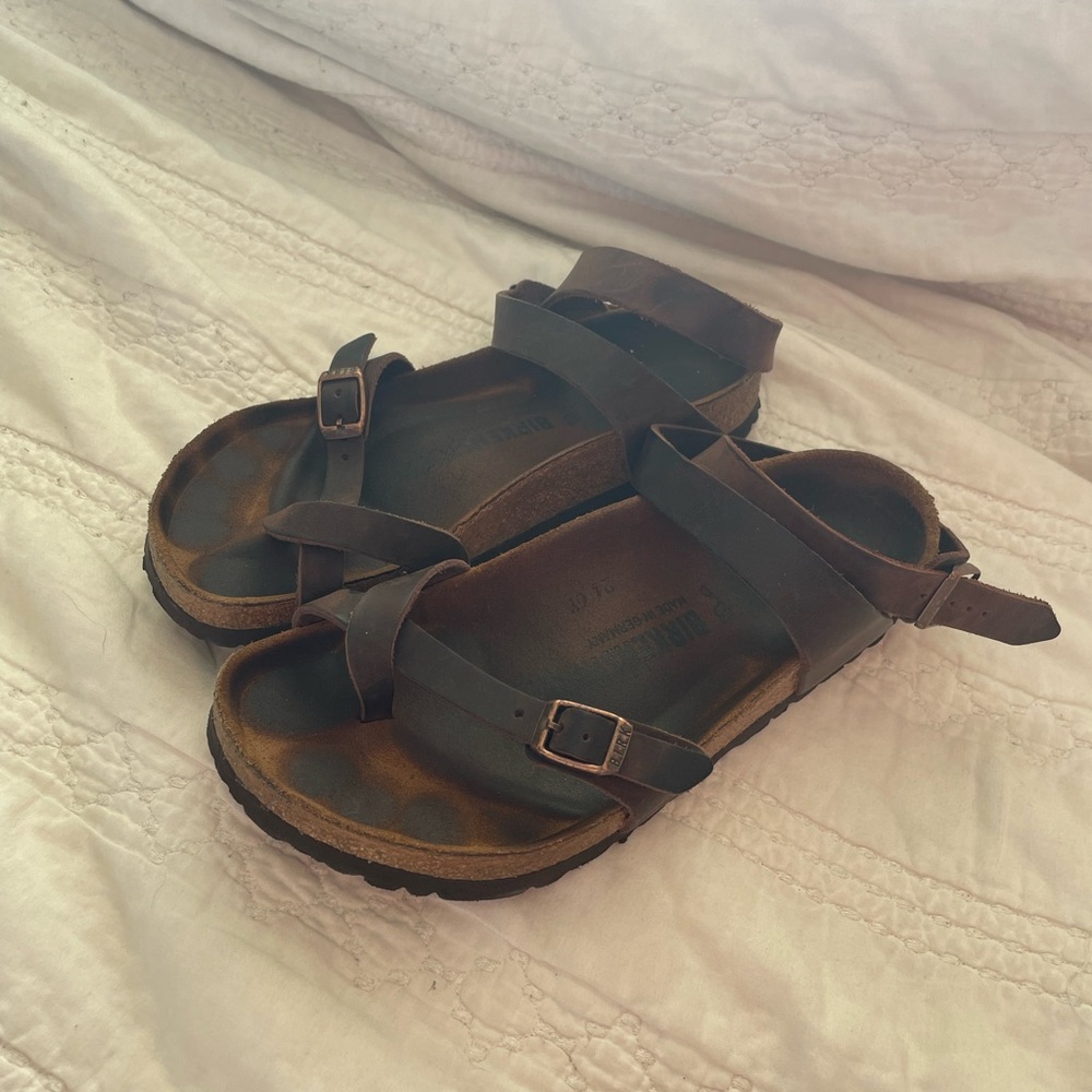 ✨Brown Yara Birkenstocks✨